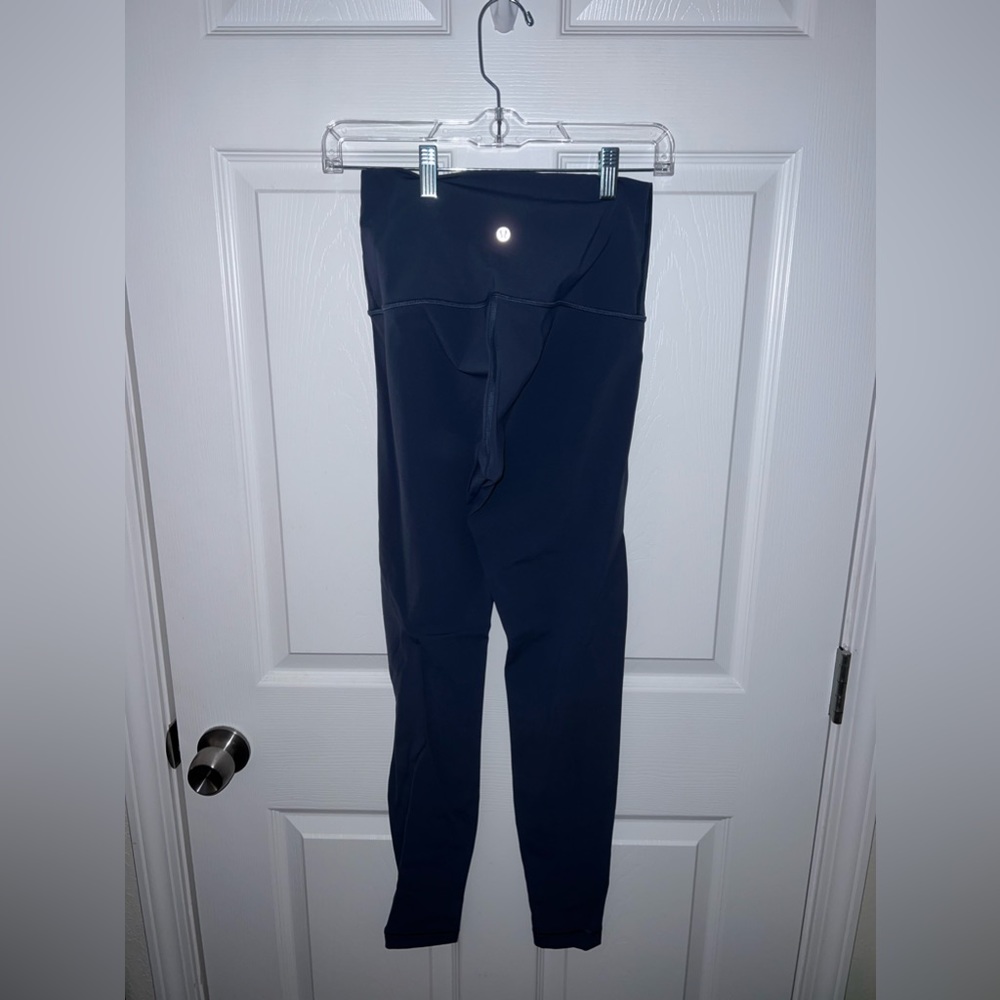 LULULEMON SIZE 6 wonder under leggings